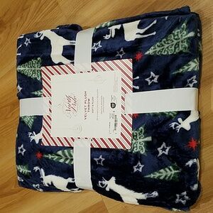 North Pole Velvet Plush Throw